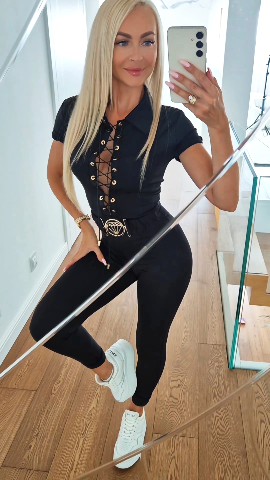 Kombinezon Wiązany Z Paskiem Tracy - obrazek 2
