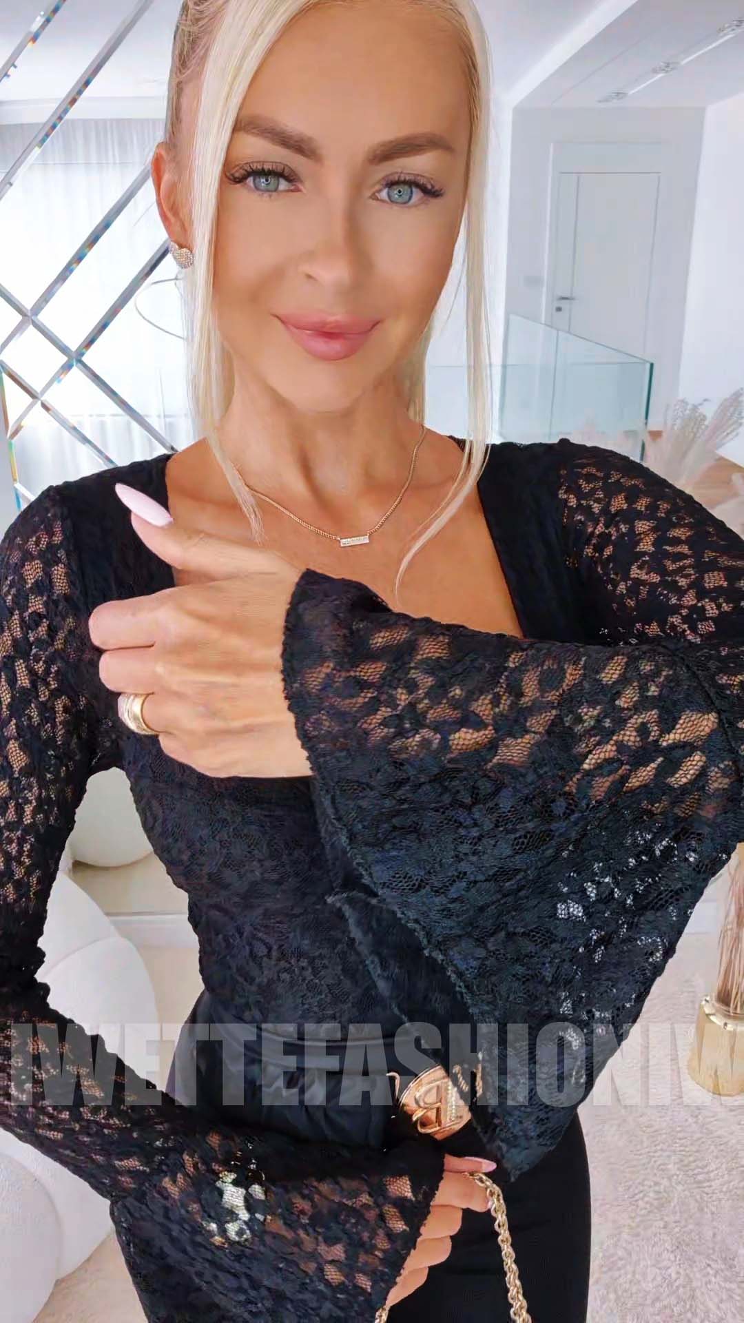 Bluzka Koronkowa Nellie Czarna - obrazek 2